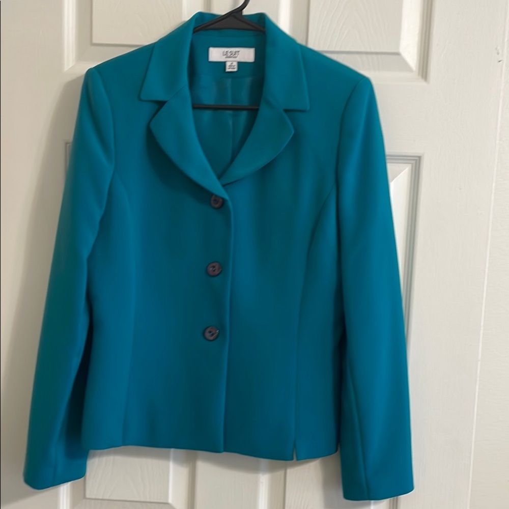 Le Suit Blue Blazer Structured Tailored Design